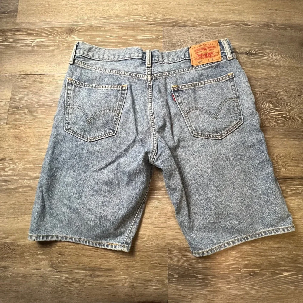 Levis 505 Denim Shorts Mens 36 Light Blue Straight Fit Cotton Jorts Casual
